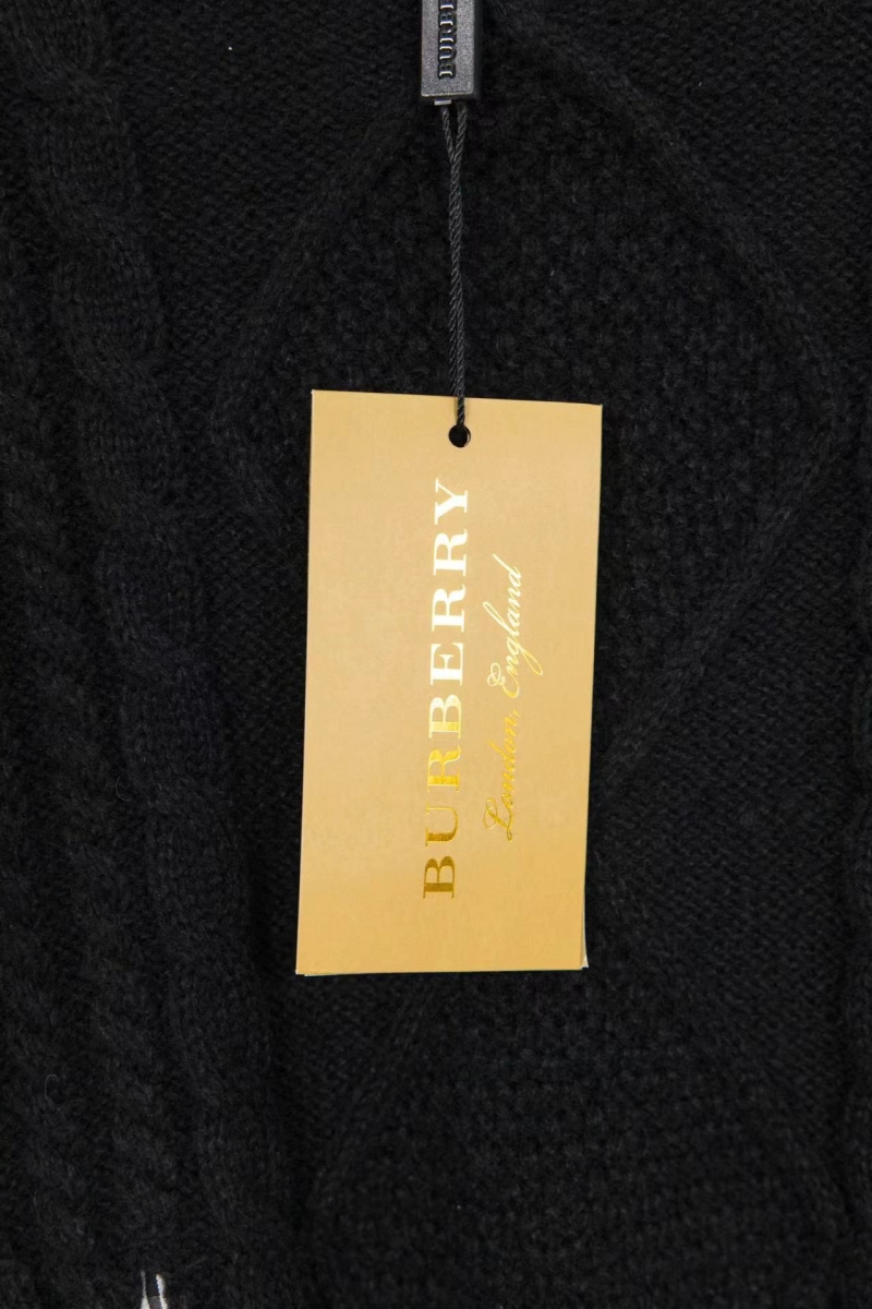 Burberry Sweaters